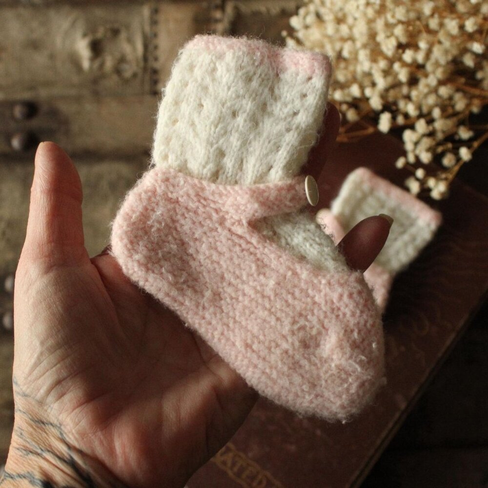 Vintage 1950s Baby Booties, Infant Girls Knit White With Pink Trim Shoes Layette - Picture 8 of 10